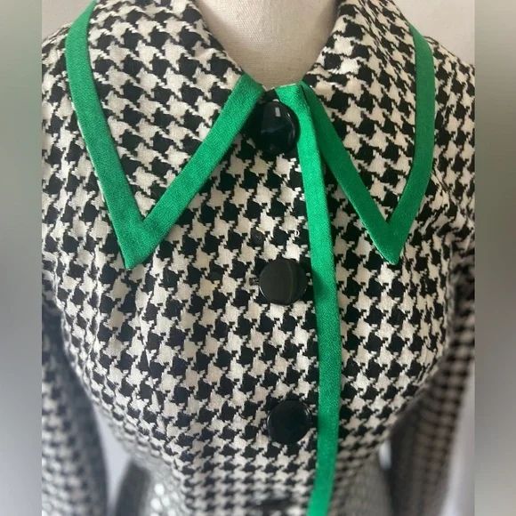 Vintage New Classics Blazer - Picture 2 of 6
